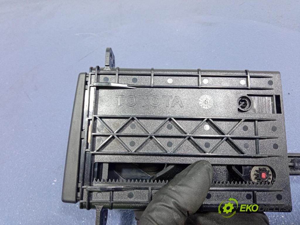 Toyota Avensis 2004 kastlík MT3509