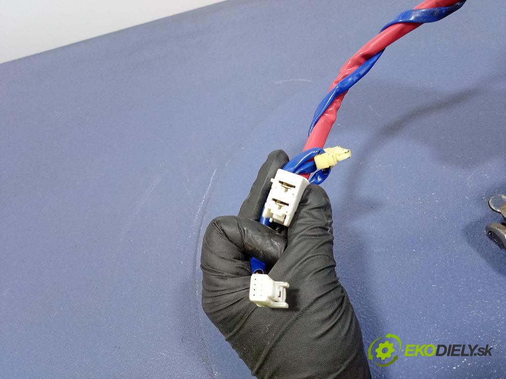 Toyota Avensis 2004 Sloupek volantu x 45200-05240