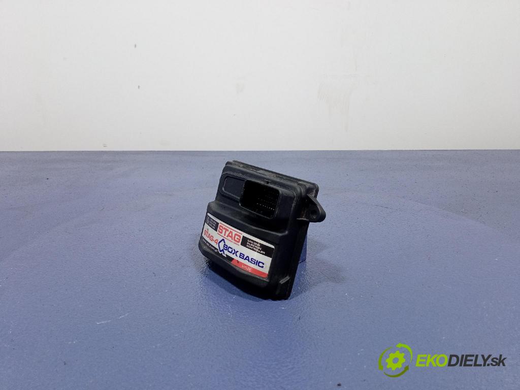 Toyota Avensis 2004 instalace x 10R-03 6616