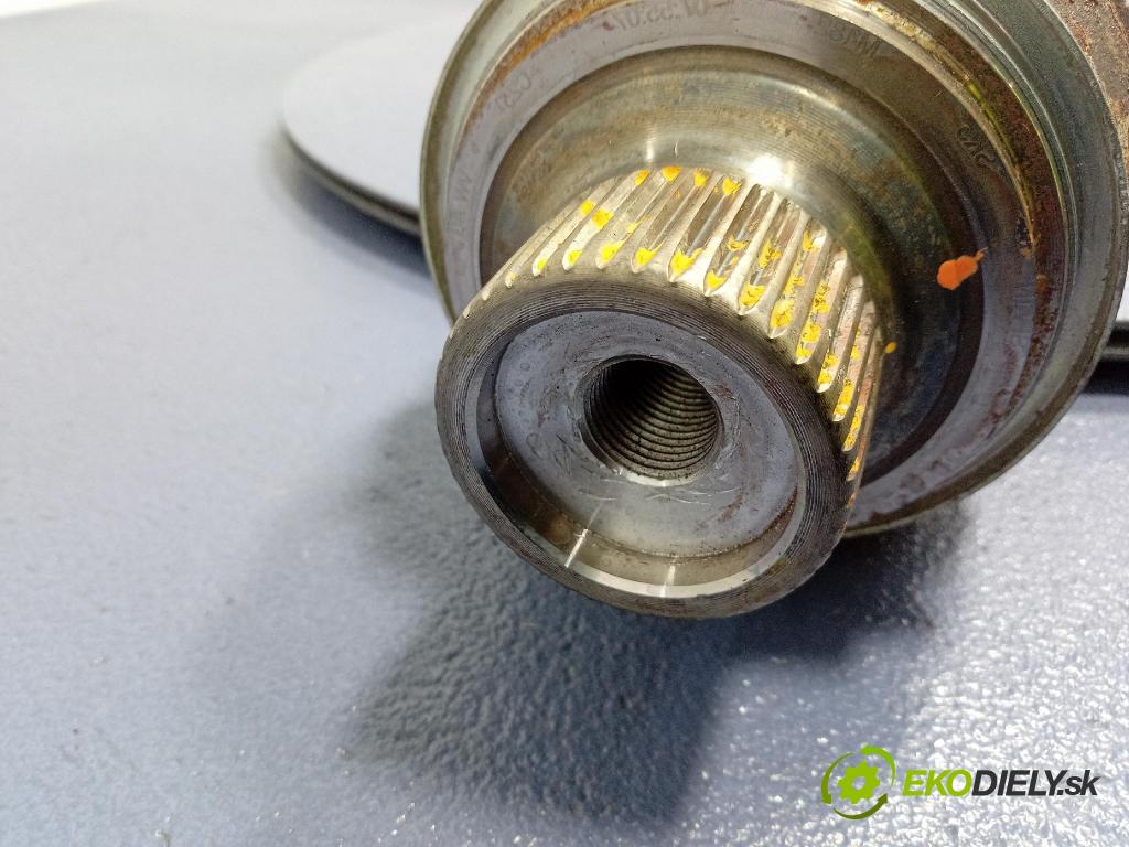 Audi SQ8 2022 poloos levá Zad: 4M0501201A