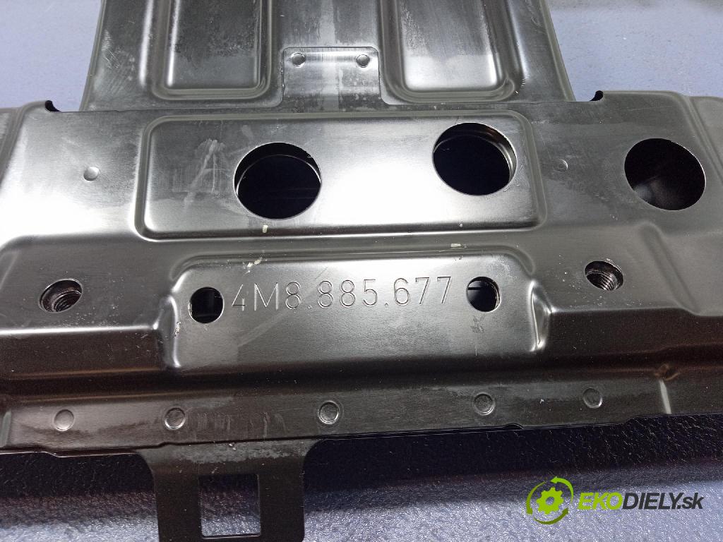 Audi SQ8 2022 Sedadlo zadní 4M8885677