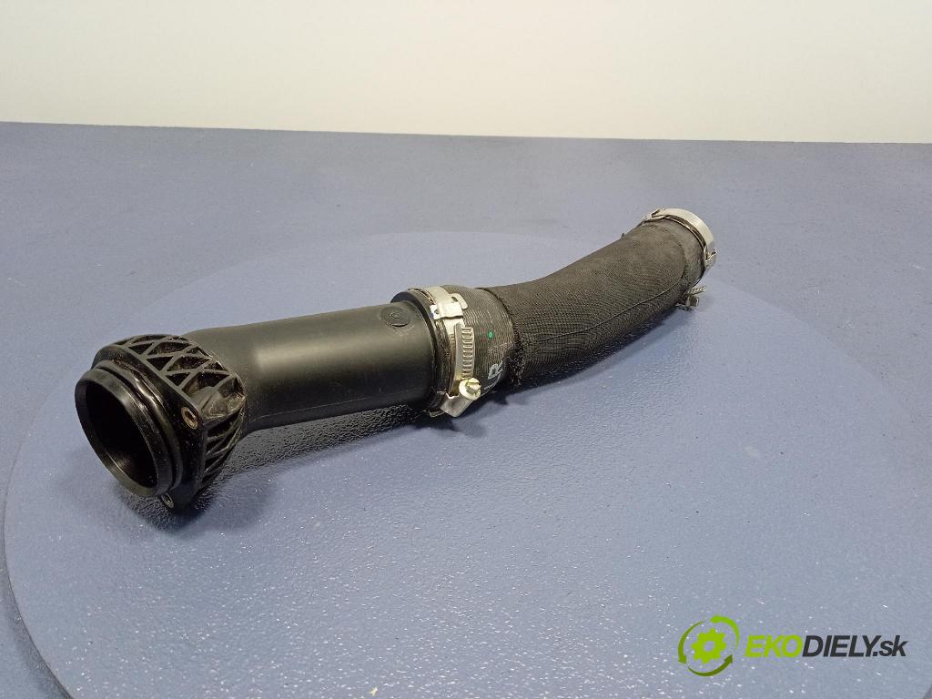 Audi SQ8 2022 trubka Vzduch: 4M0145955G