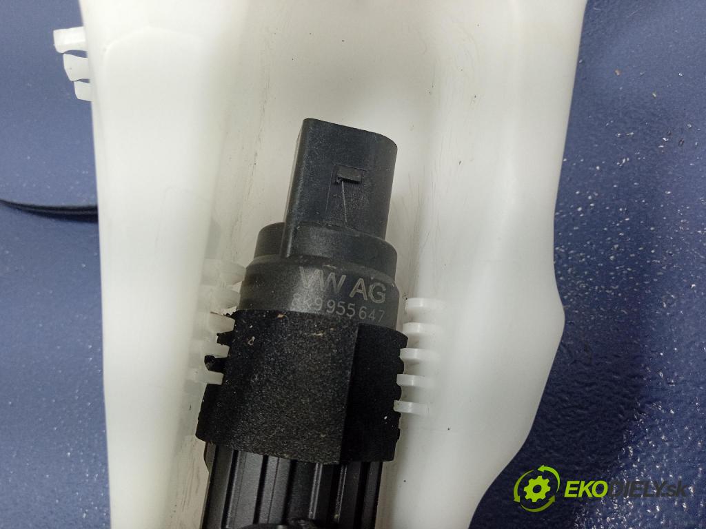 Audi SQ8 2022 nádržka Podložka: 4M0955448B