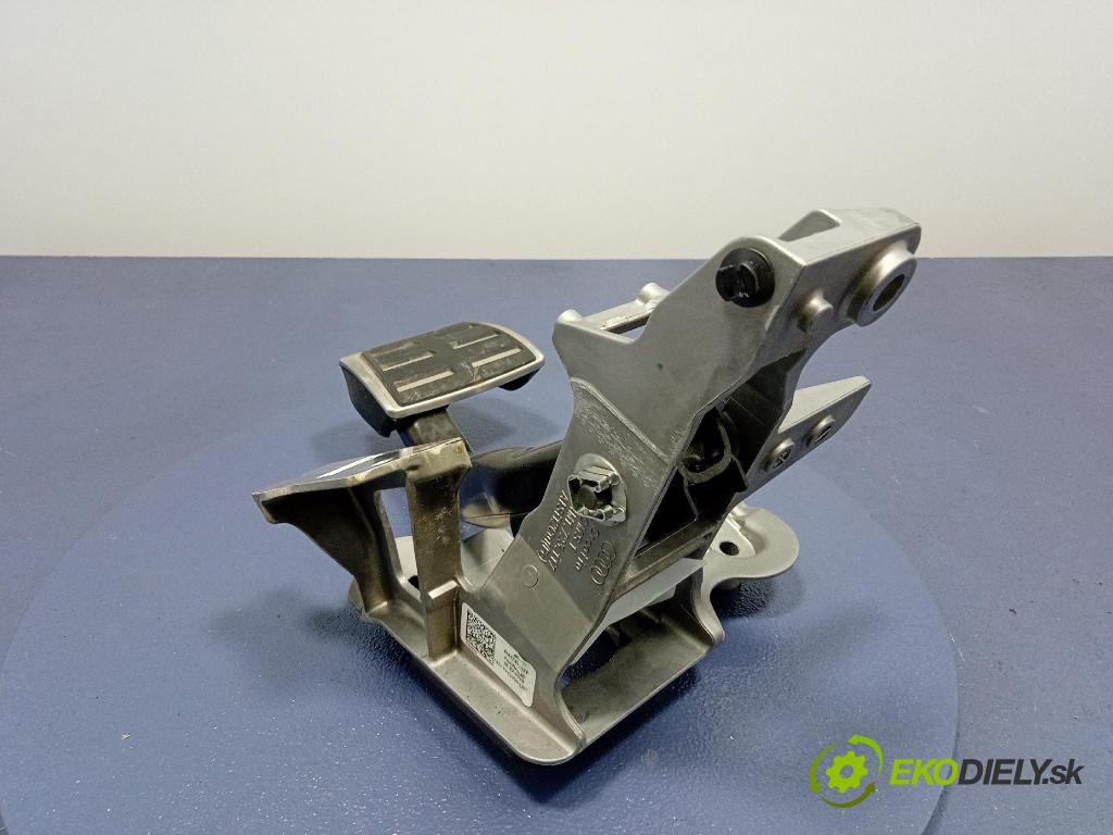 Audi SQ8 2022 pedály 4M1723117F