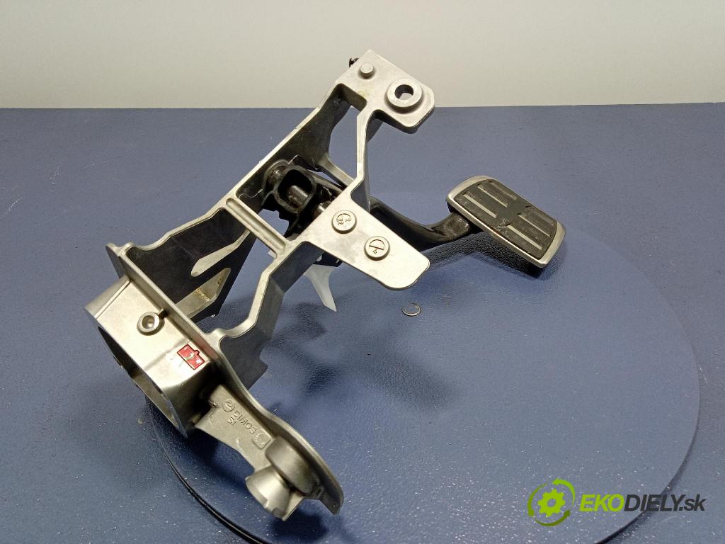 Audi SQ8 2022 pedály 4M1723117F