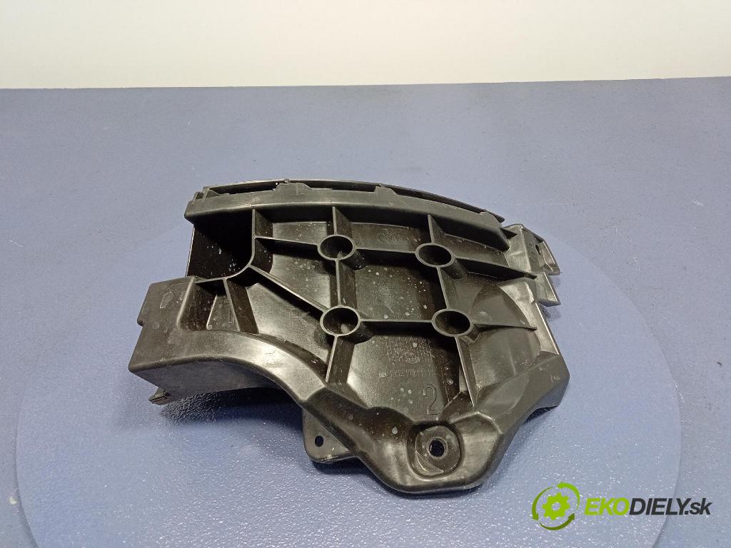 Audi SQ8 2022 Upevnenie: narazník 4M8807394