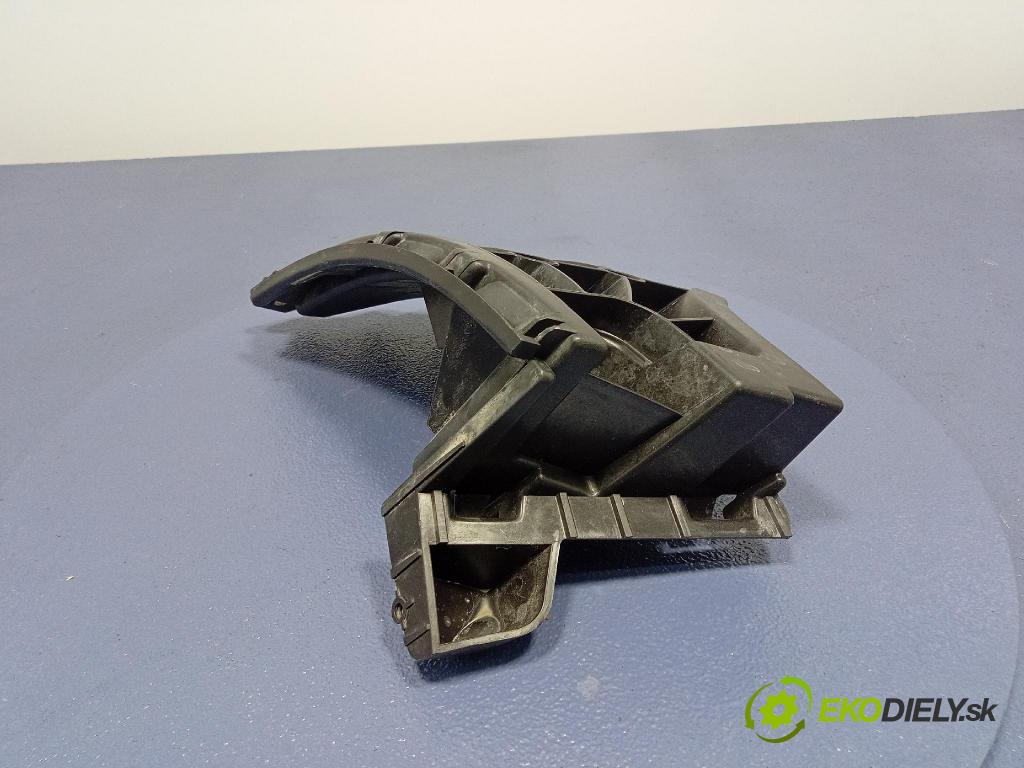 Audi SQ8 2022 Upevnenie: narazník 4M8807394