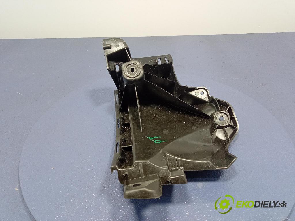 Audi SQ8 2022 Upevnění: narazník 4M8807394