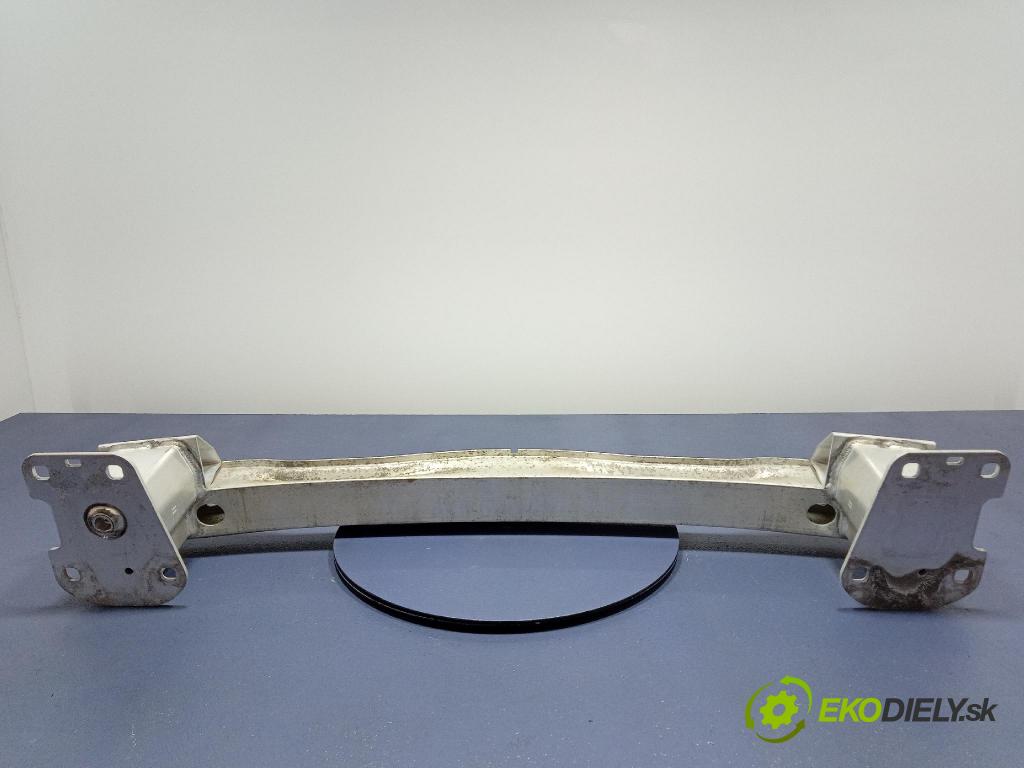 Audi SQ8 2022 výstuha narazník zad 4M0807309