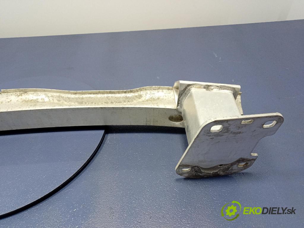 Audi SQ8 2022 výstuha narazník zad 4M0807309