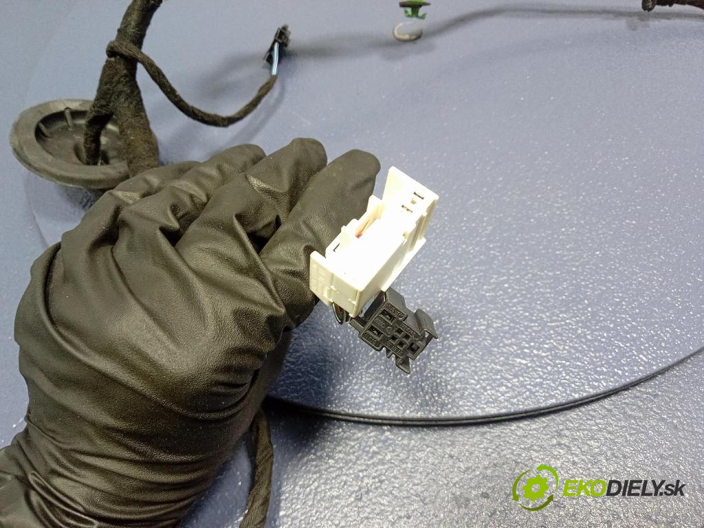 Audi SQ8 2022 inštalácia Elektrický: 4M8971687JE