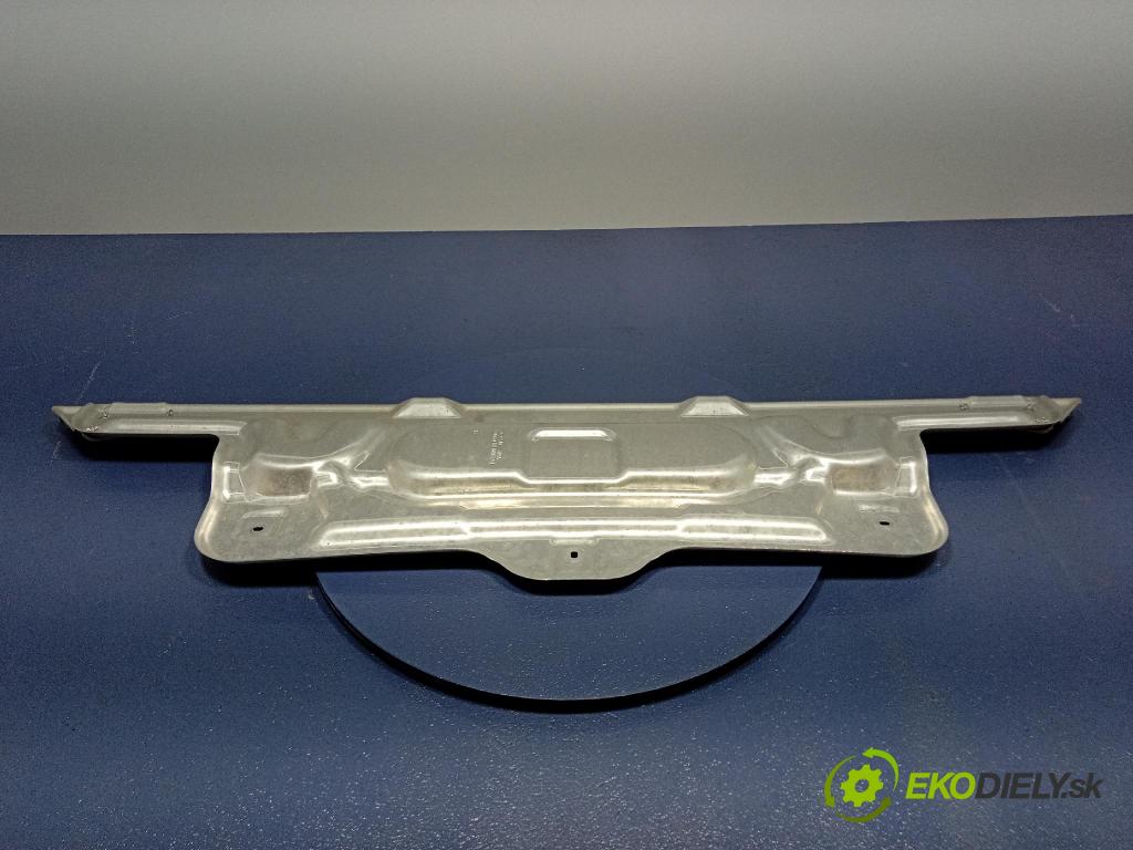 Audi SQ8 2022 výstuha narazník zad 4M8807329A