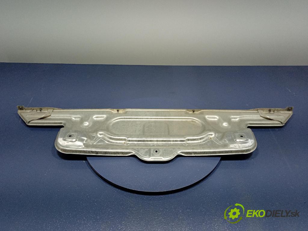 Audi SQ8 2022 výstuha narazník zad 4M8807329A