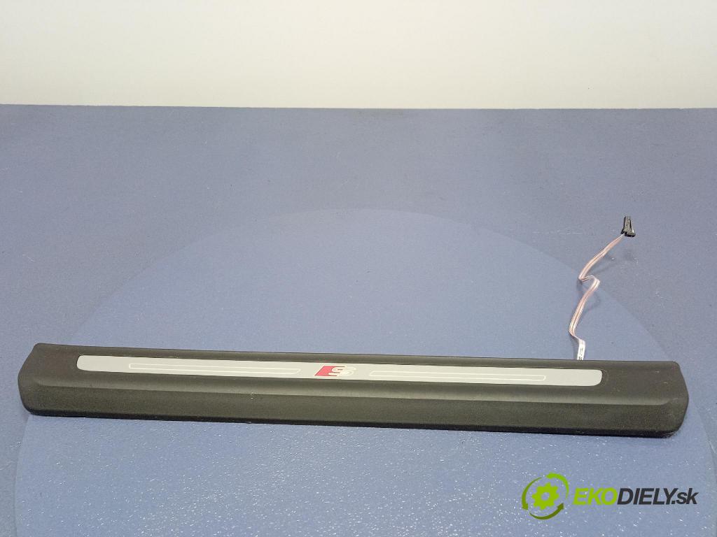 Audi SQ8 2022 lišta Práh: 4M8947405A