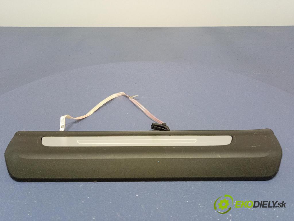 Audi SQ8 2022 lišta Práh: 4M0947417