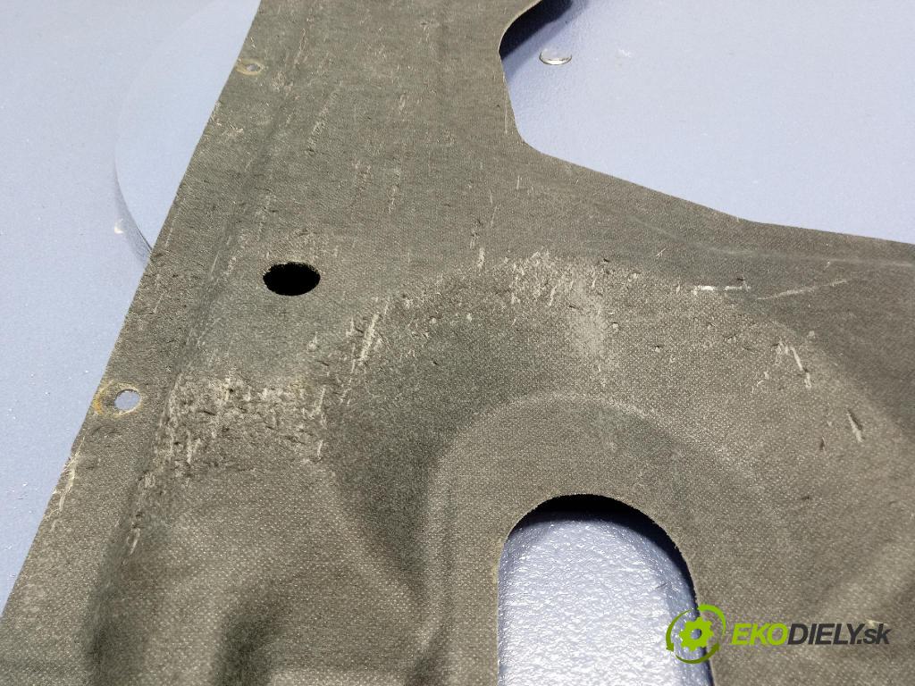 Audi SQ8 2022 kryt Plast: podvozek: 4M0825213J