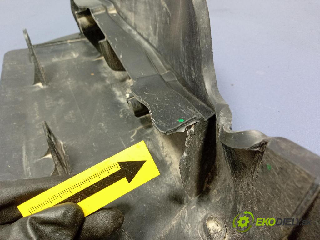 Audi SQ8 2022 kryt Plast: podvozek: 4M0505415