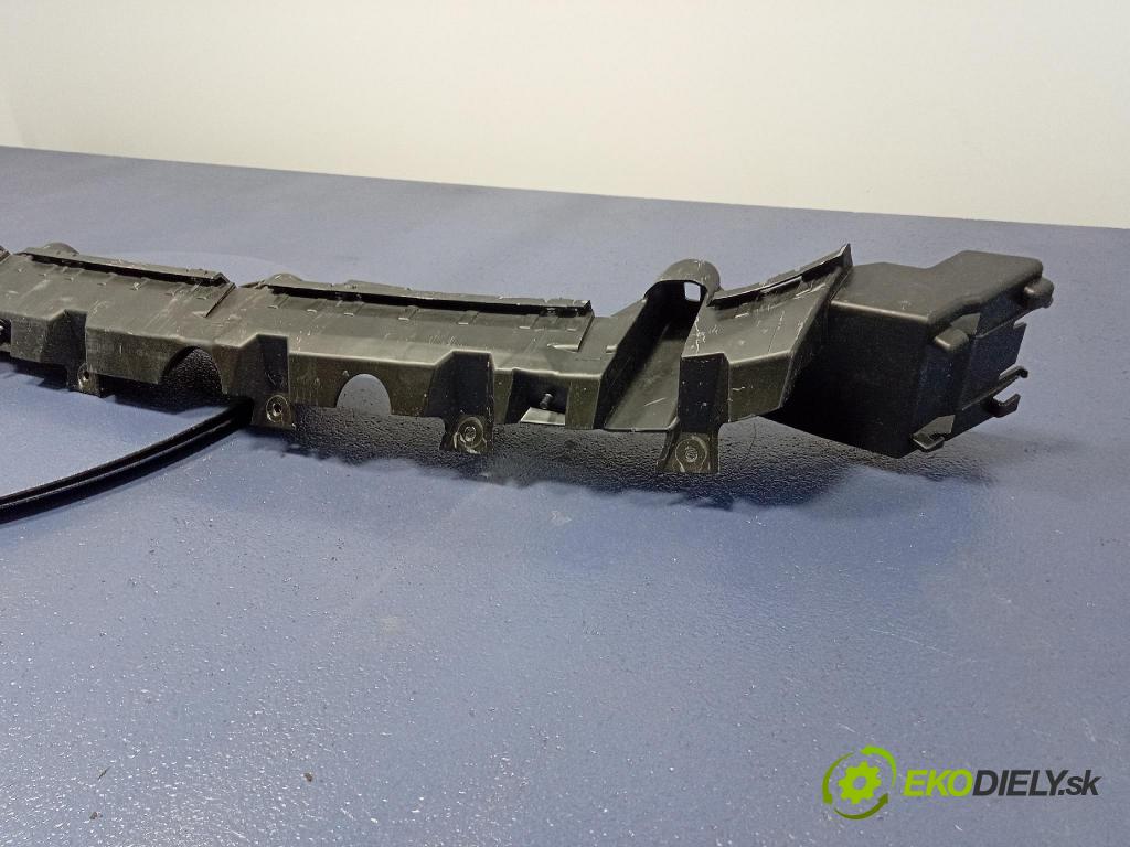 Audi SQ8 2022 Upevnenie: narazník 4M8807458