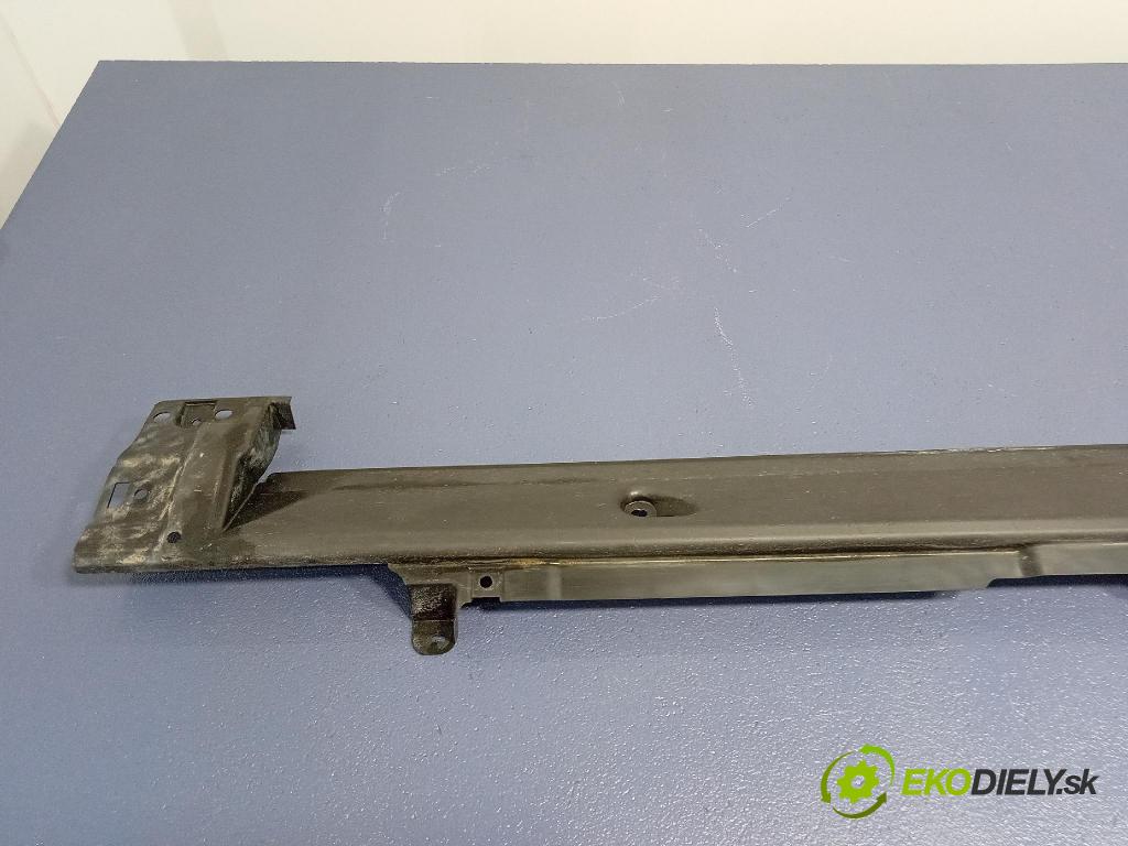 Audi SQ8 2022 lišta Práh: 4M8825211