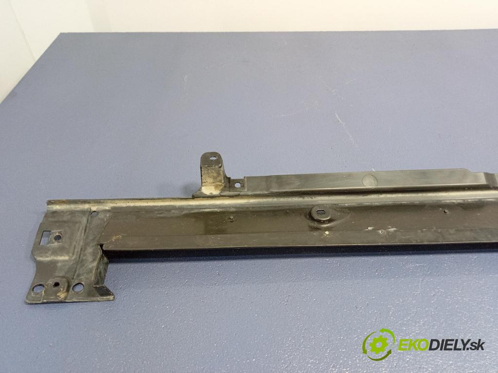 Audi SQ8 2022 lišta Práh: 4M8825211