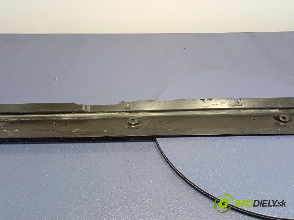 Audi SQ8 2022 lišta Práh: 4M8825211