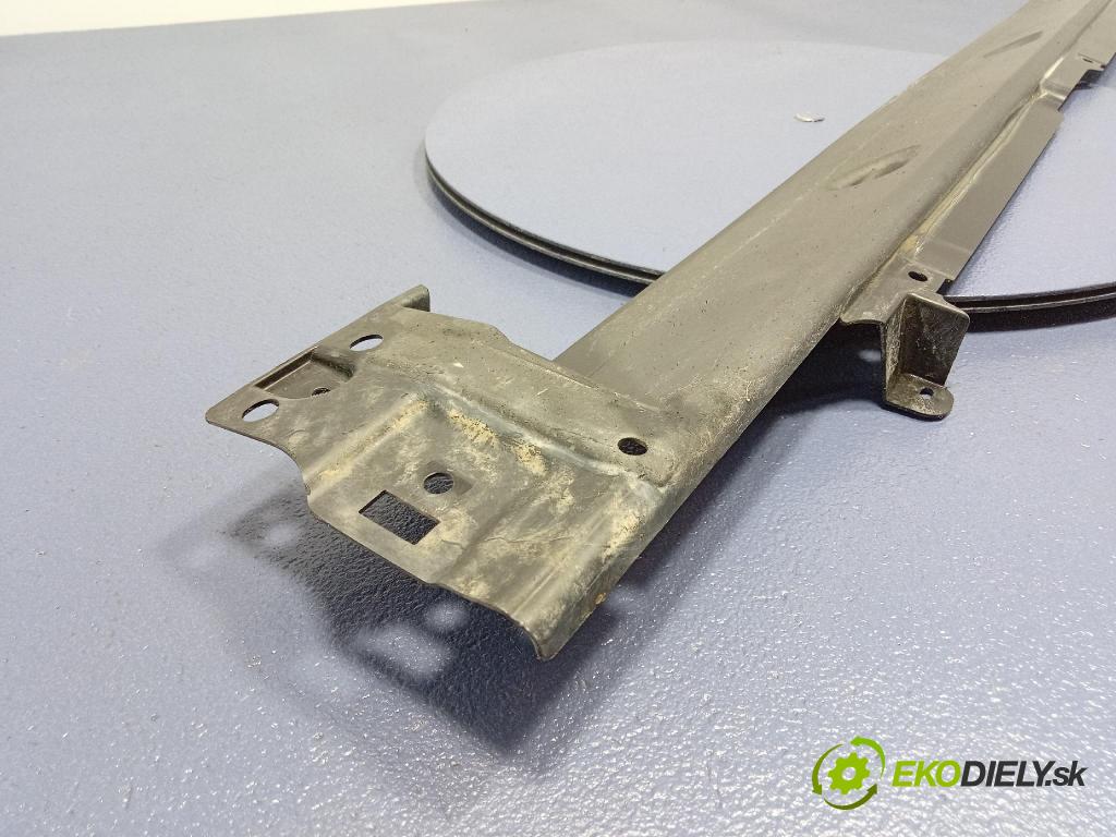 Audi SQ8 2022 lišta Práh: 4M8825211