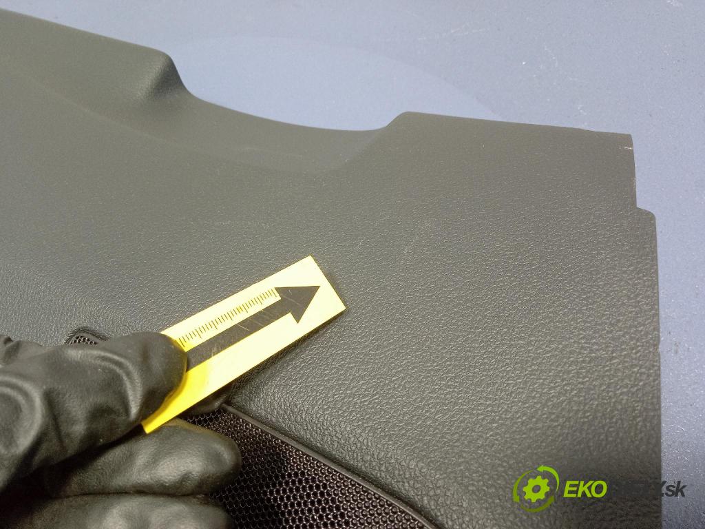 Audi SQ8 2022 kryt Plast: Interiéry: 4M8867240A