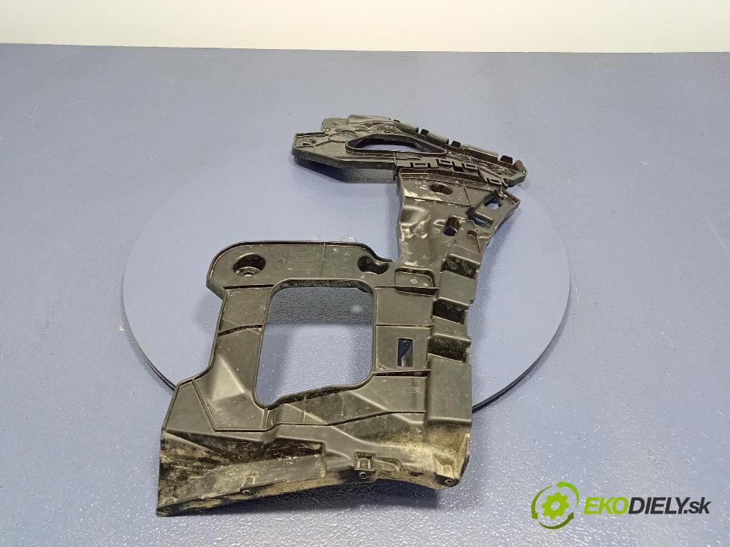 Audi SQ8 2022 Upevnění: narazník 4M8807454