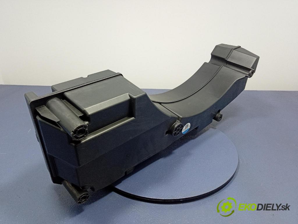 Audi SQ8 2022 Reproduktor / Subwoofer: 4M8035621A