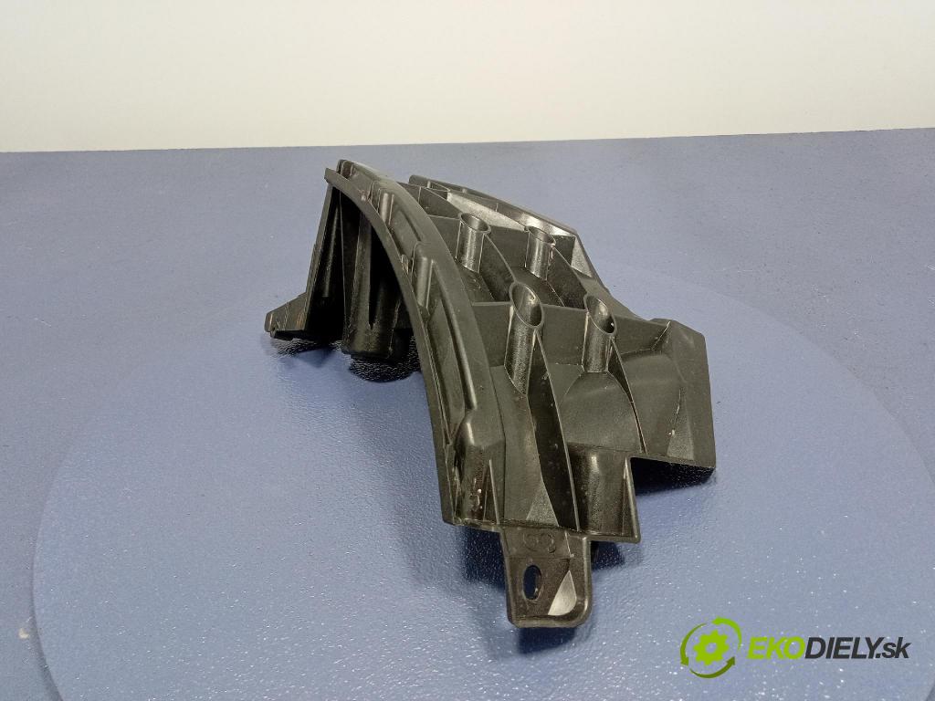 Audi SQ8 2022 Upevnenie: narazník 4M8807393