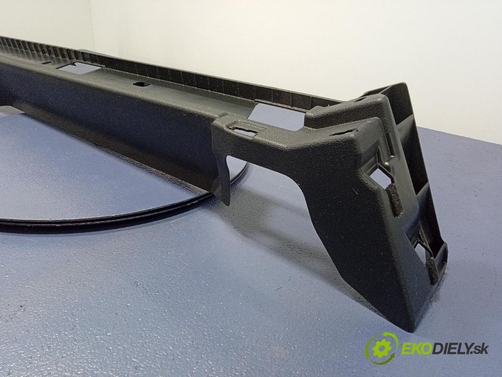 Audi SQ8 2022 kryt Plast: Interiéry: 4M8863527