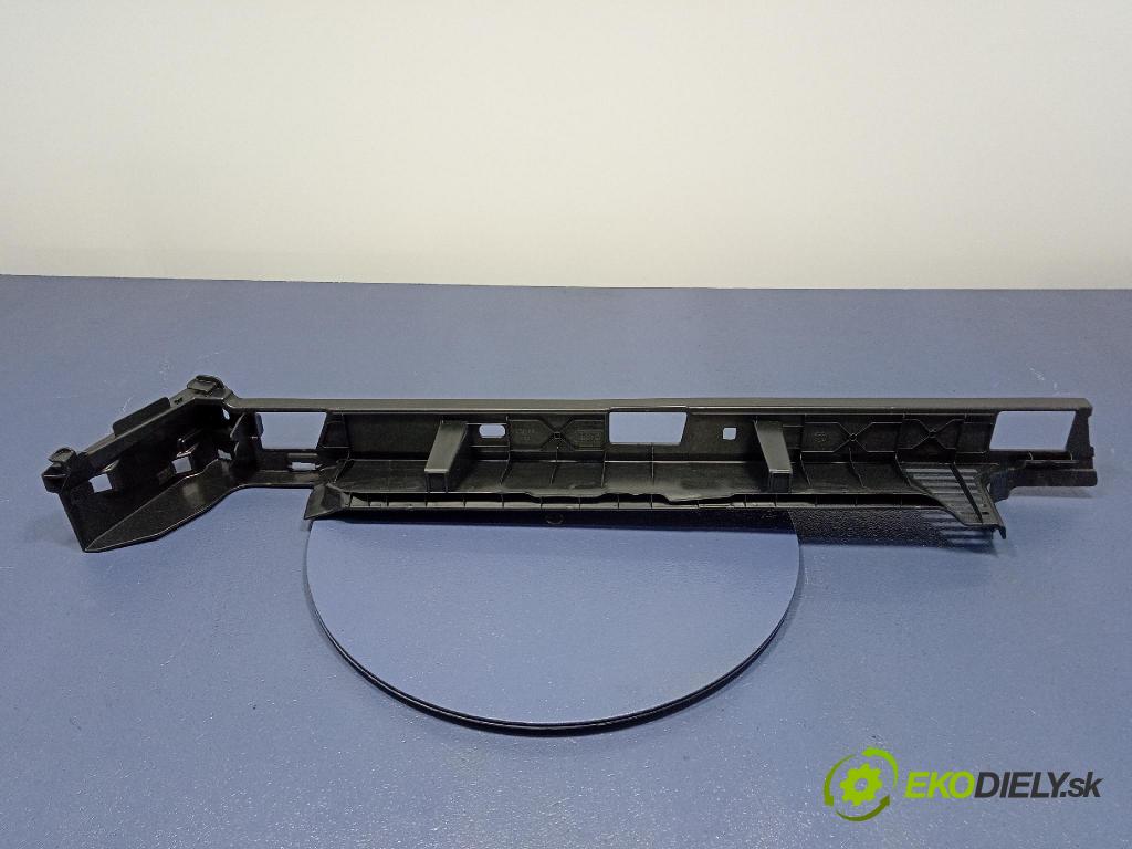 Audi SQ8 2022 kryt Plast: Interiéry: 4M8863527