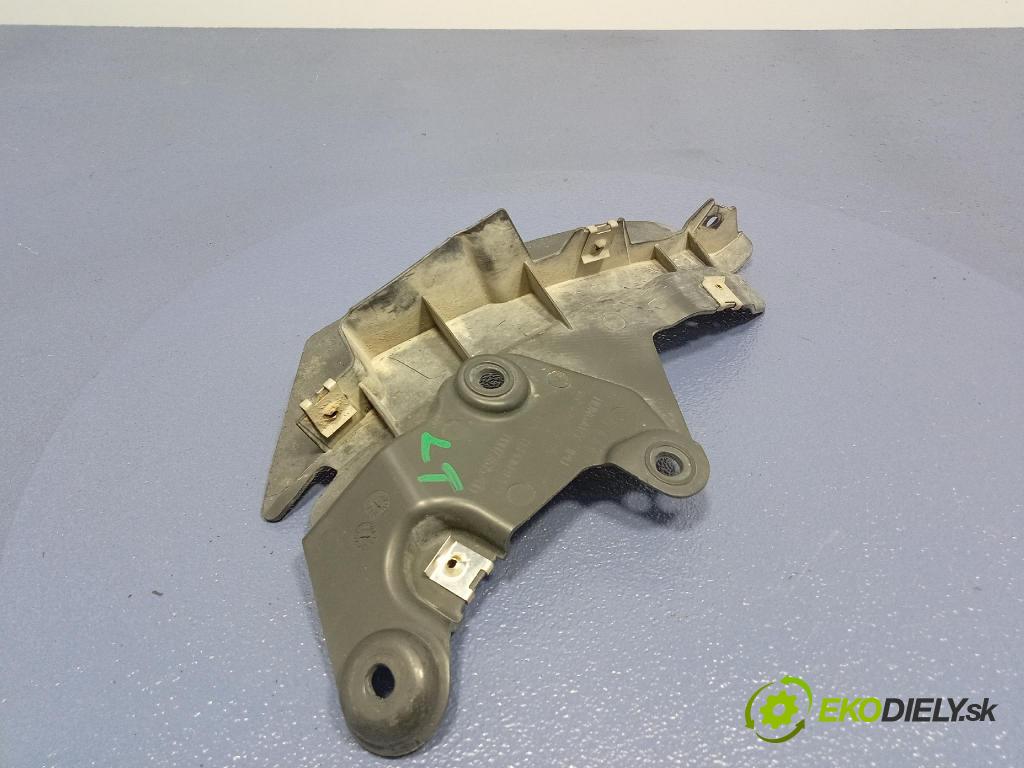 Audi SQ8 2022 blatník: plastický: Zad: 4M8854815A