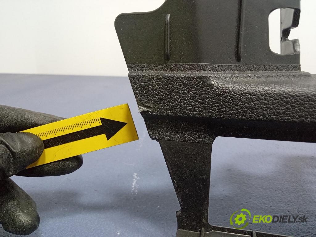 Audi SQ8 2022 kryt Plast: Interiéry: 4M8863528