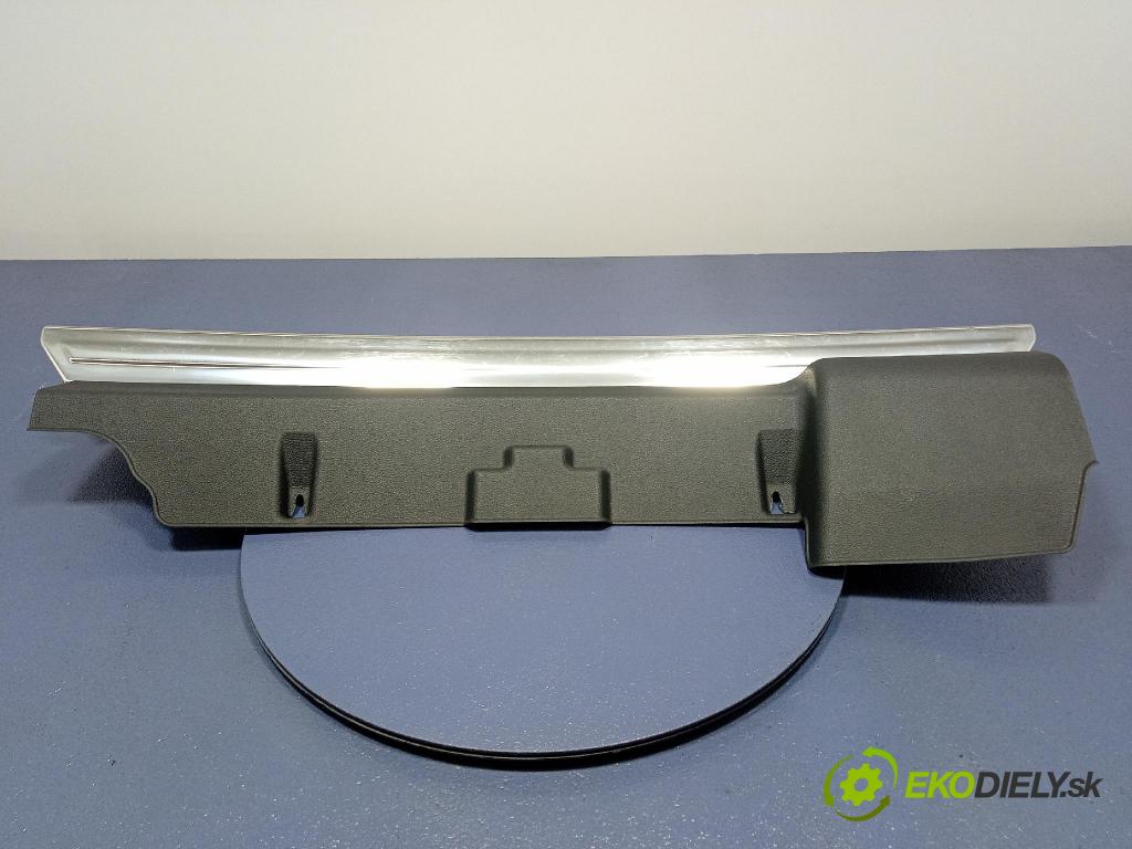 Audi SQ8 2022 kryt Plast: Interiéry: 4M8864483A