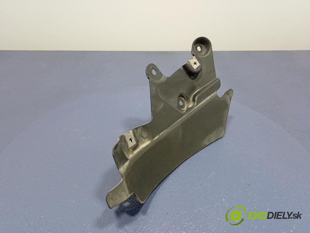 Audi SQ8 2022 blatník: plastický: Zad: 4M8854816A