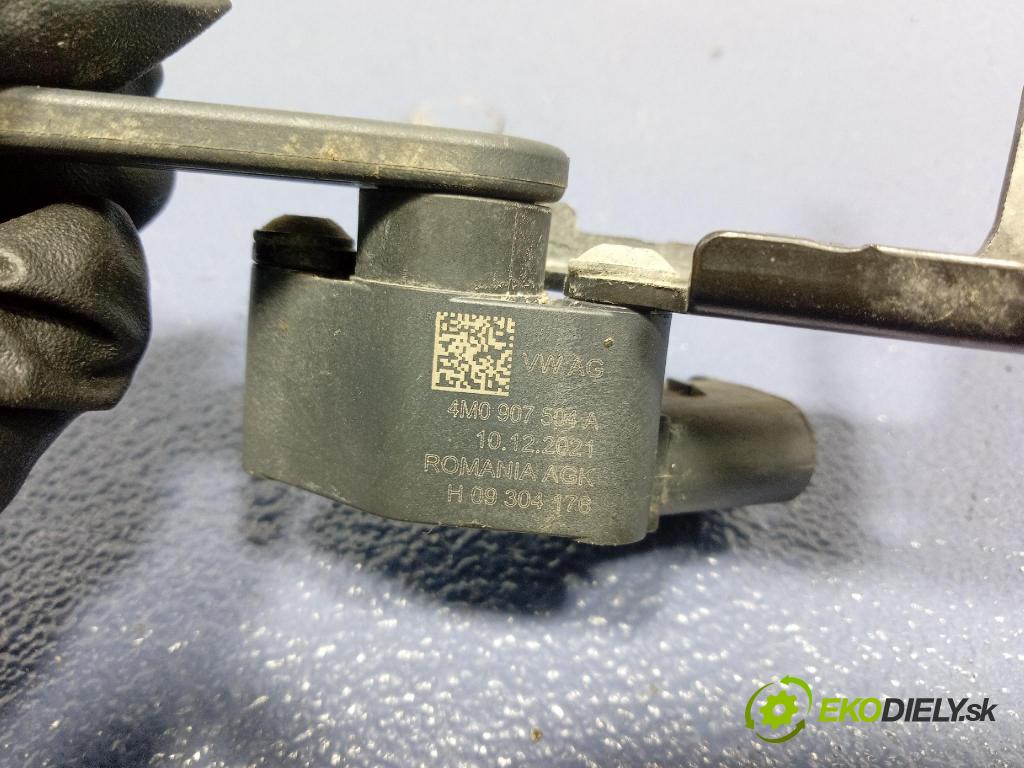 Audi SQ8 2022 snímač 4M0907504A