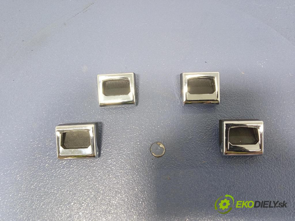 Audi SQ8 2022 sietka 4M0864203A