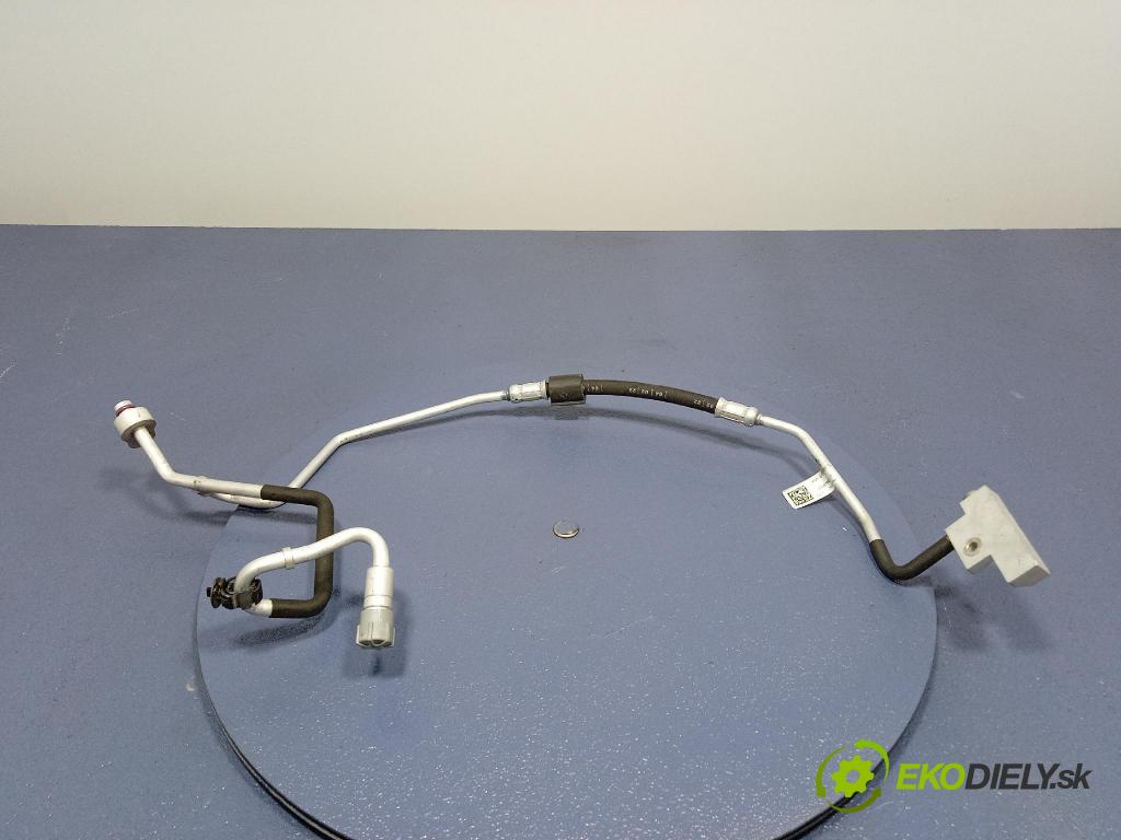 Audi SQ8 2022 rúrka Klimatizácia: 4M1816720R