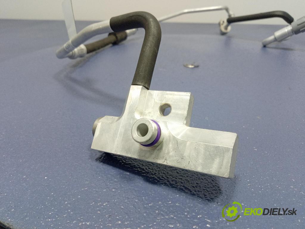 Audi SQ8 2022 rúrka Klimatizácia: 4M1816720R