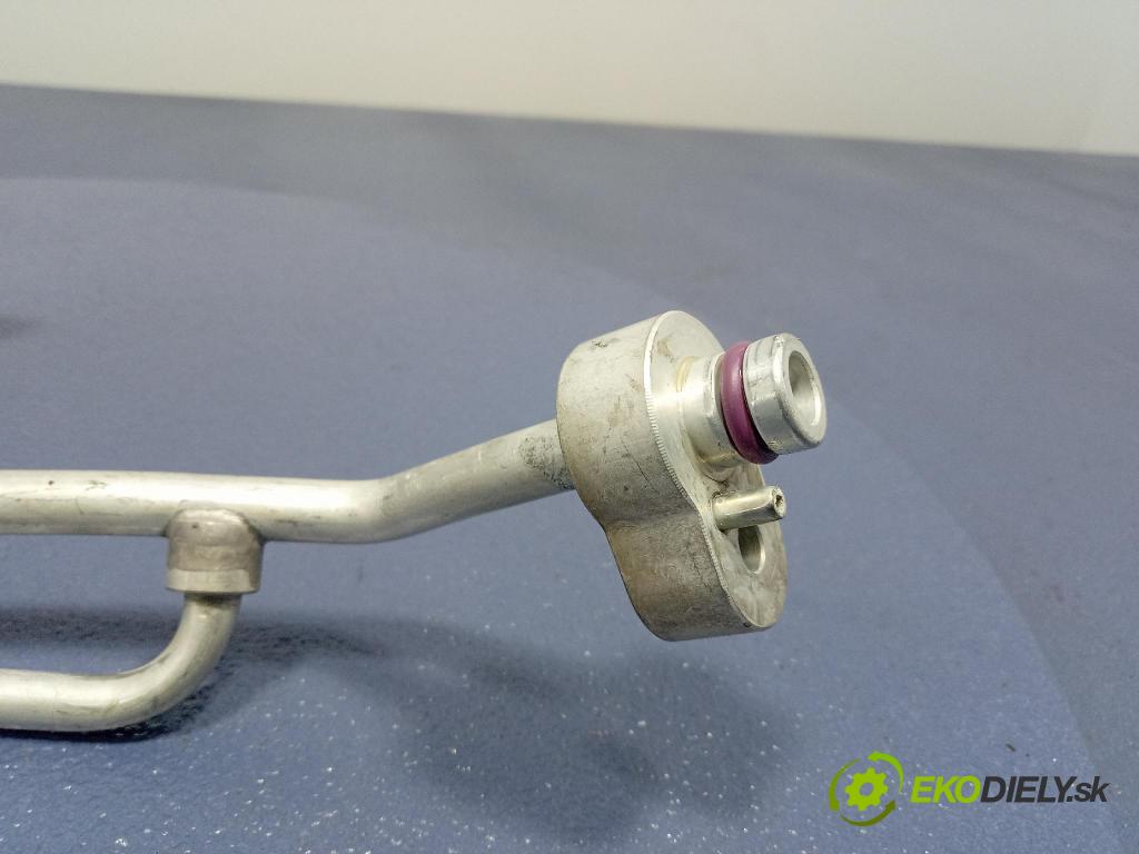 Audi SQ8 2022 rúrka Klimatizácia: 4M1816720R