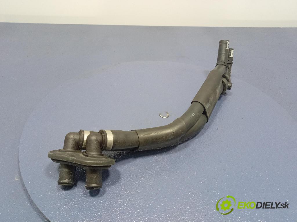 Audi SQ8 2022 rúrka Chladič: 4M0819350F