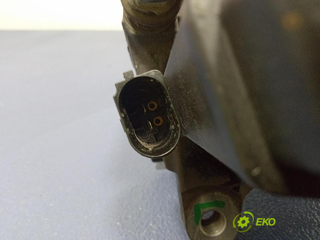 Audi SQ8 2022 brzdič brzdový zad Vľavo: 4M0615405AR