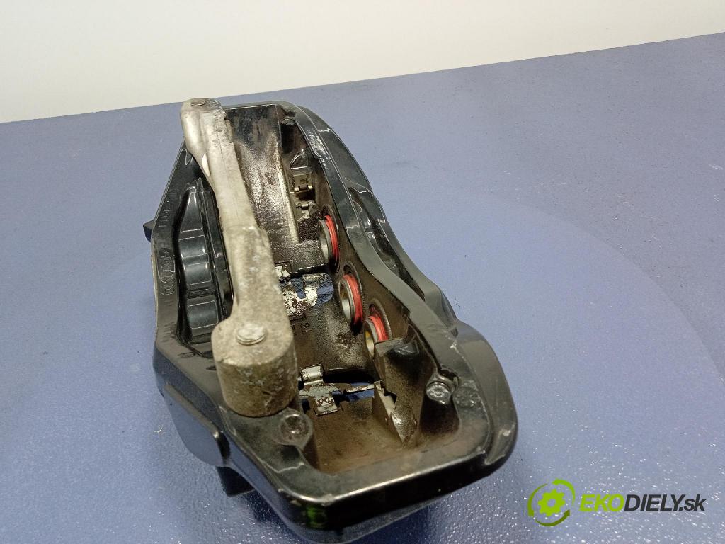 Audi SQ8 2022 brzdič brzdový před Levý: 4M0615105KA