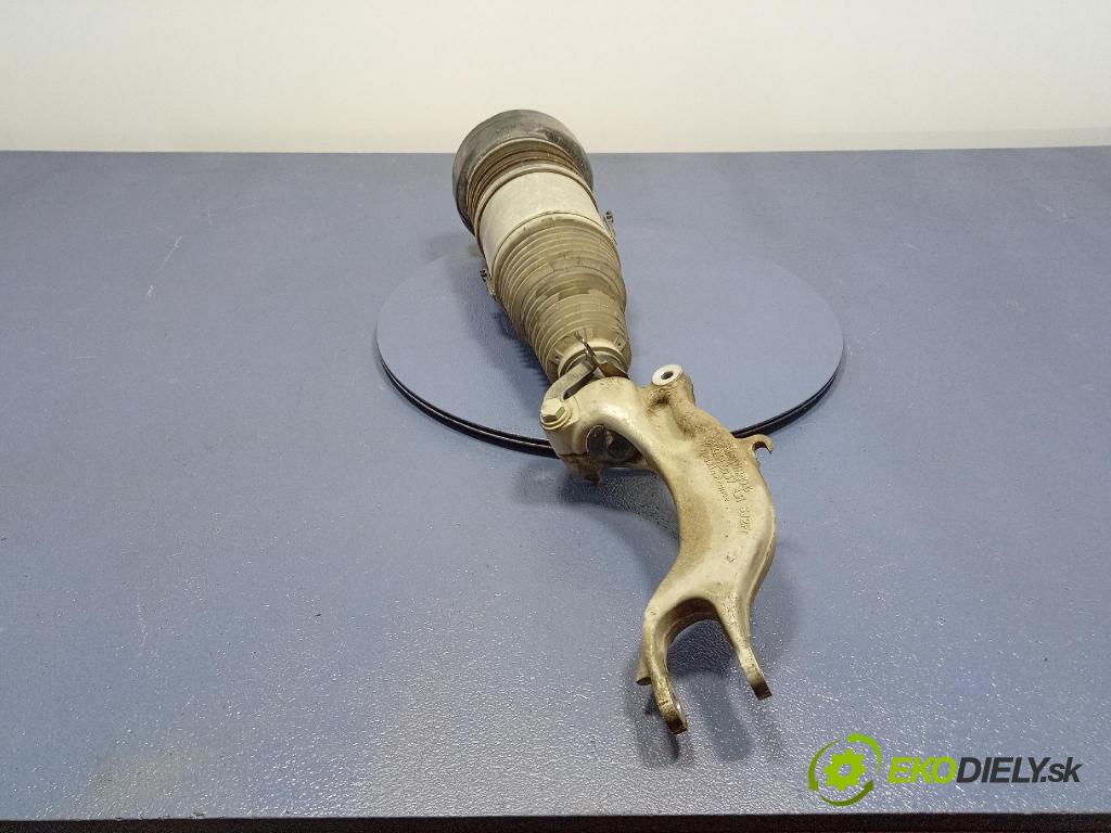 Audi SQ8 2022 tlmič Predné Vľavo.: 4M0616039BF