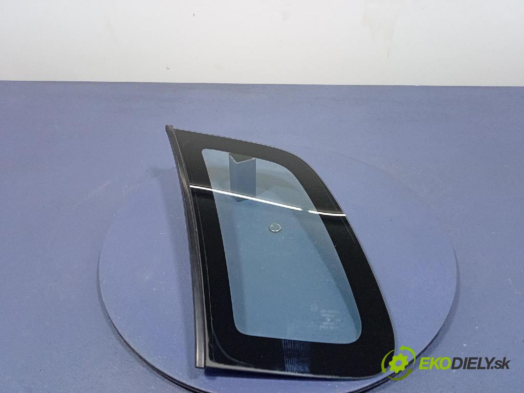 Suzuki Ignis 2001 sklo Karosérie: Zad: