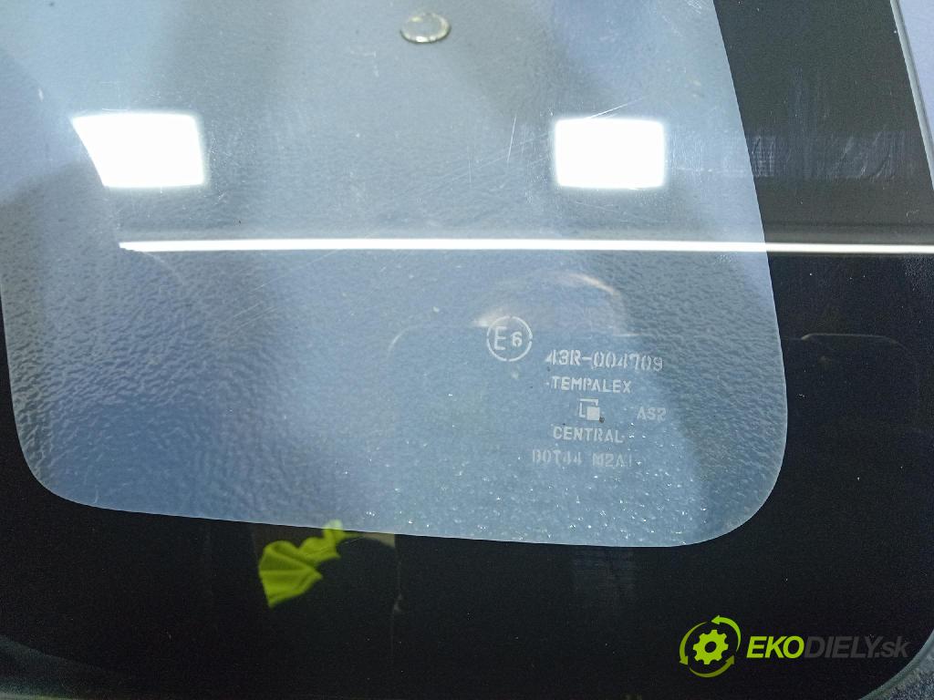 Suzuki Ignis 2001 sklo Karosérie: Zad: