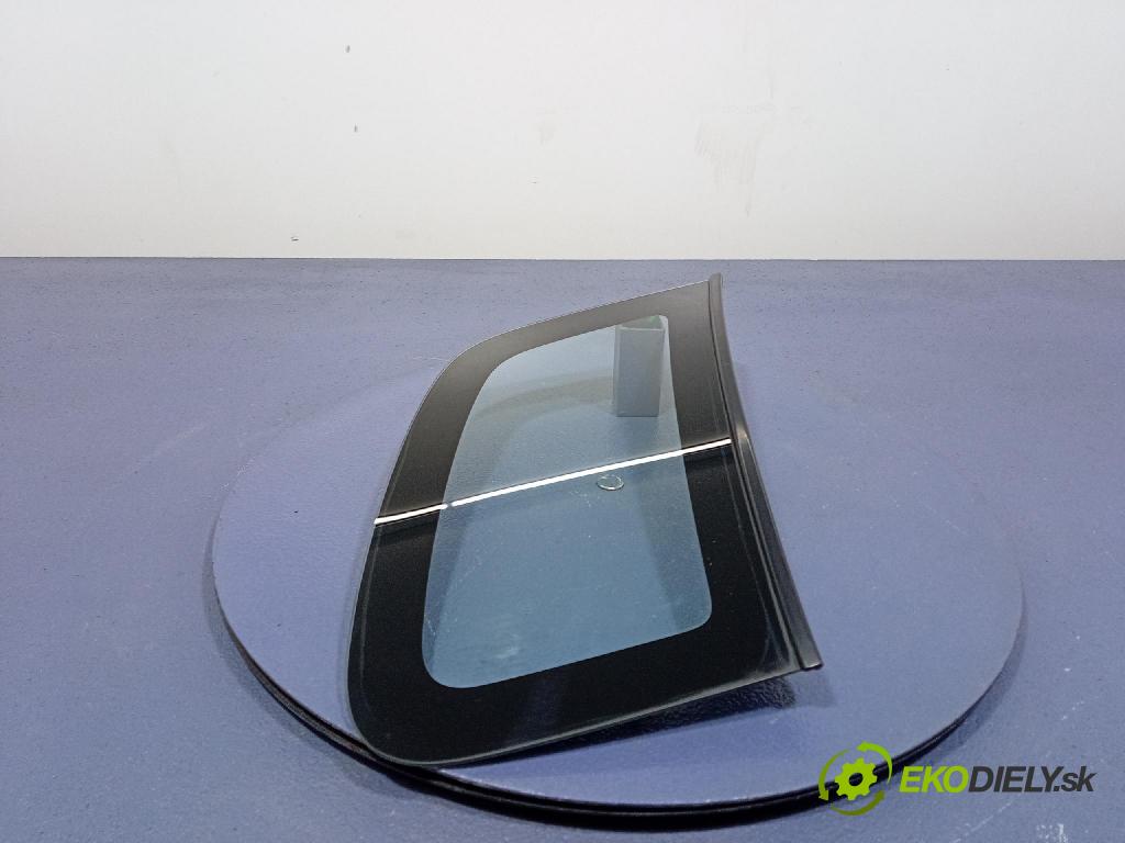 Suzuki Ignis 2001 sklo Karosérie: Zad: