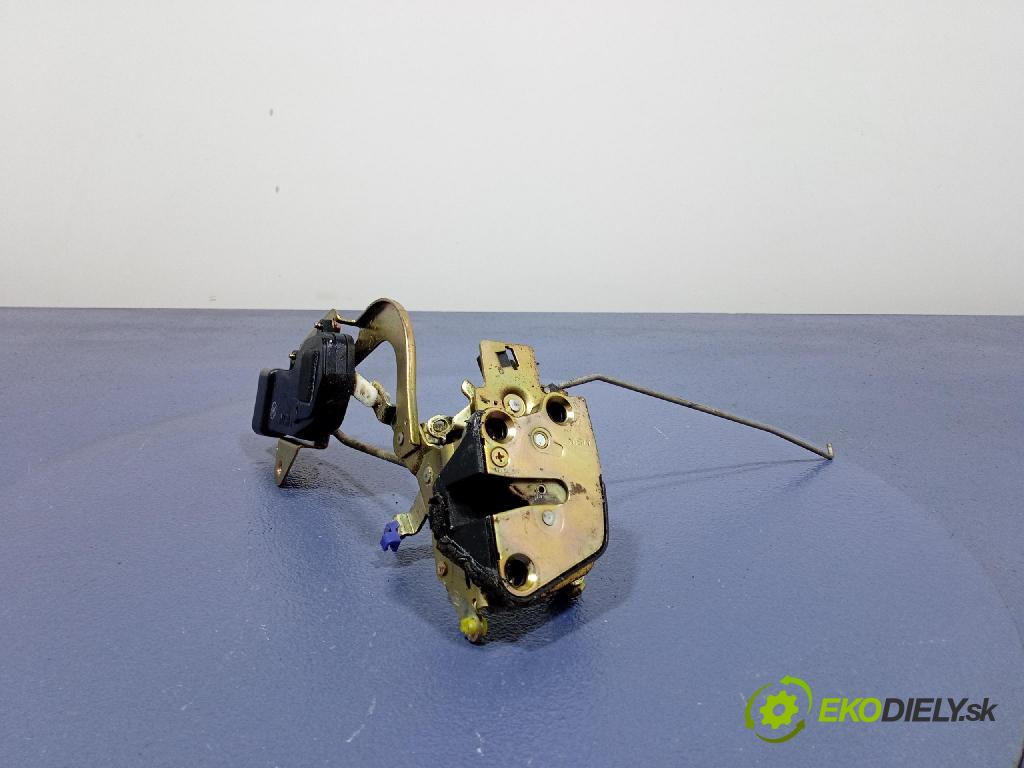 Suzuki Ignis 2001 zámek dveře před Levý: