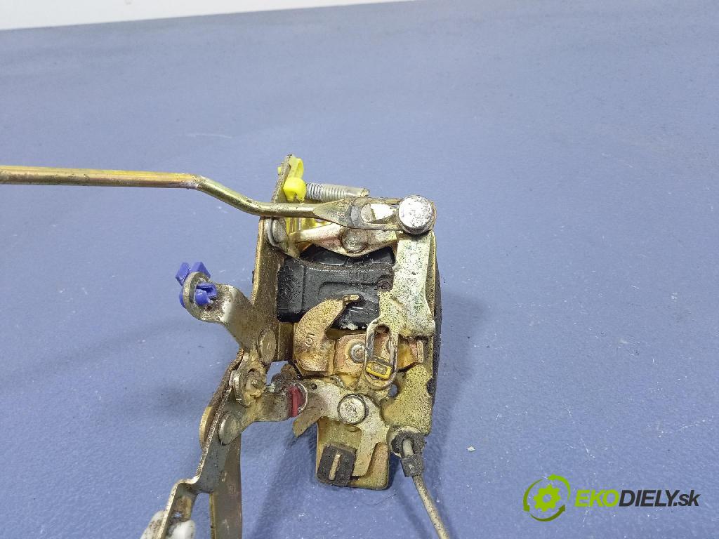 Suzuki Ignis 2001 zámek dveře před Levý: 